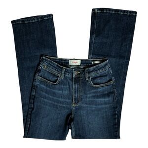🆕 Wrangler High-Rise Crop Flare  Size 26”